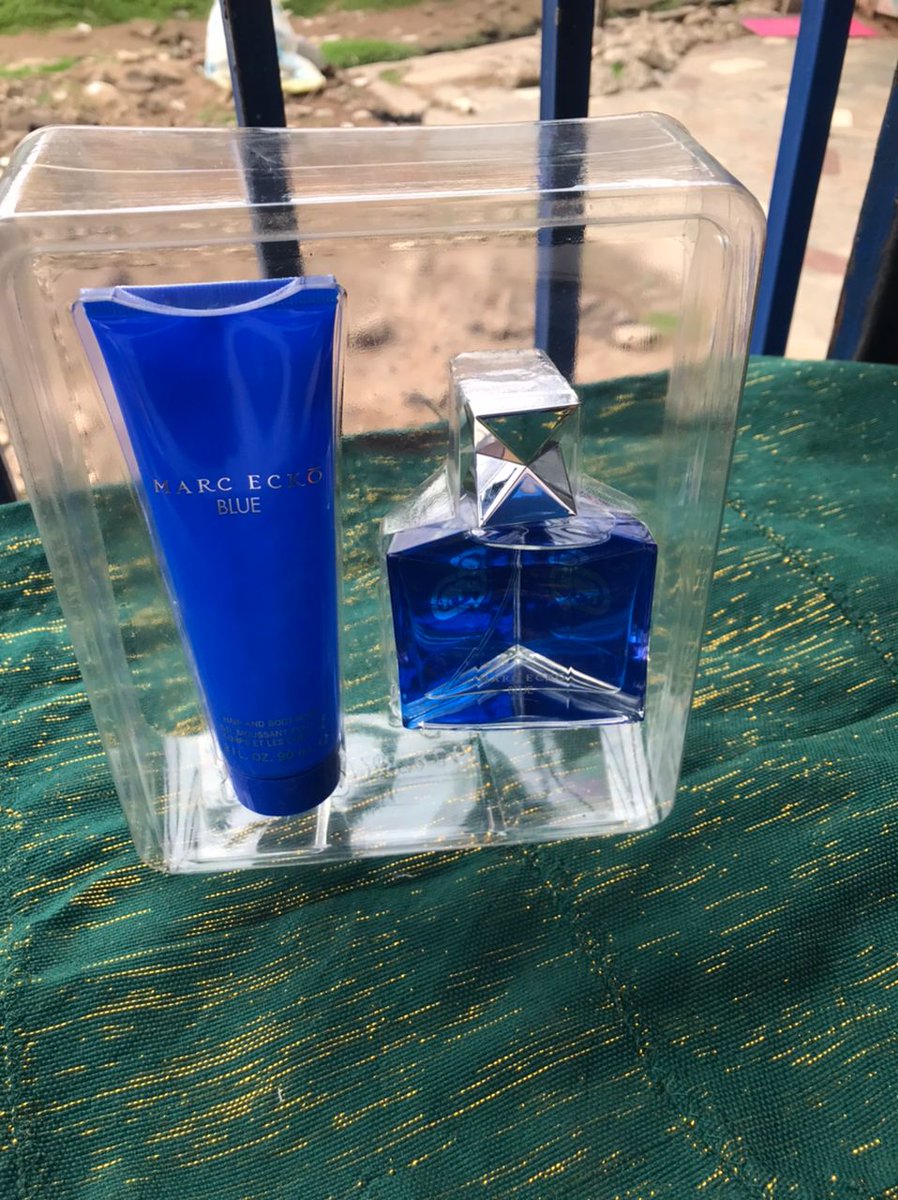 Rdmpayne's tweet photo. Paris perfumes with lotion and body washπ
Brand:MARC ECKQ Blue
Price Gh200
#1.5 @blacksherif_ @stonebwoy #5thDimensionAlbum #5thAugust7 #Sark #Sarknative https://t.co/myr2lykFmM