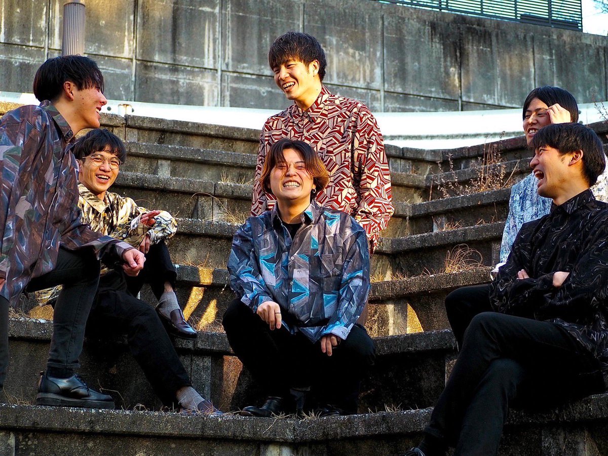 pde_25's tweet photo. 【✨出演バンド紹介✨】

⑩ 筋字塔

初めまして！！
現役&amp;OBバンドの筋字塔です🍖！男６人で盛り上がれる邦楽を歌っていました！
皆さまとお会いできることを心から楽しみにしております！当日は一緒に盛り上がりましょう🔥 https://t.co/HopCCLuLKr
