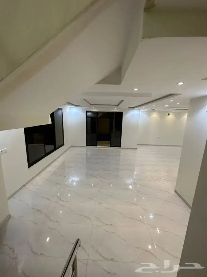 madmun22's tweet photo. #امر_ملكي مضمون لادارة الاملاك والتسويق العقاري يقدم لكم فيلا للايجار 🏠 الموقع الرياض حي الرمال( تفاصيل الفيلا  )شارع 15 م ♻️ العقار جديد مساحة فيلا 347 متر ✅ عبارة عن ثلاث ادوار ومداخل سيارة ومشب خارجي ومسبح خارجي ومساحة جلسة خارجيه وخمس غرف وصالتين مفتوحة وخمس دورات مياه  ✔️ https://t.co/9HmMn10zlh