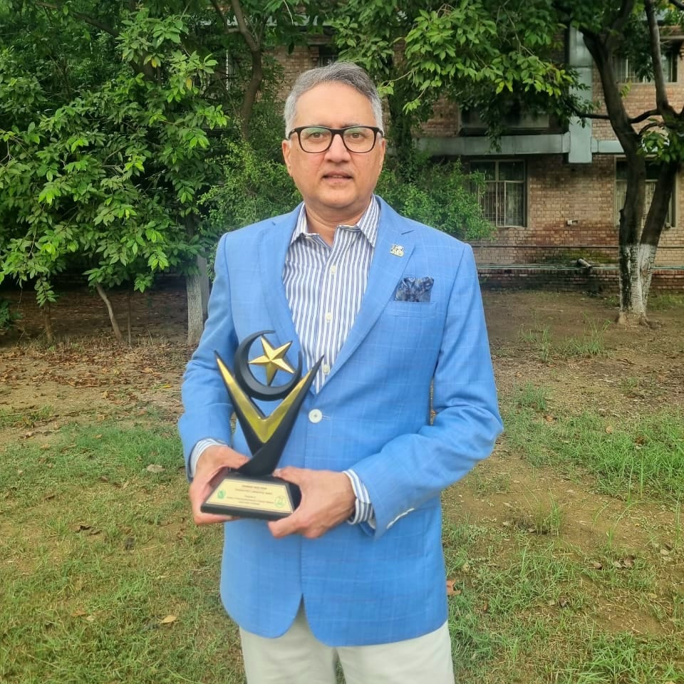 WWFPak's tweet photo. @wwfpak is extremely proud to announce that our Director General, @HNaqiKhan is one of the recipients of the "75 Development Leadership Awards," awarded by the Ministry of Planning and Development and Special Initiatives @PlanComPakistan, Government of Pakistan. #PakDevAwards https://t.co/f92kl1ktIw