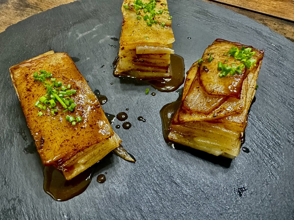 chef_anthony0's tweet photo. Potato Pavè with a Black Truffle Sauce Red Wine Reduction 

https://t.co/kLSkctlOqM

#ChefAnthony #AMCatering #Truffletopia #inthelab #sauceisboss #NoStyleJustGoodFood #makeyourlastlikeyourfirst #mytimeiscoming #GodDid https://t.co/fWsNpuIubl