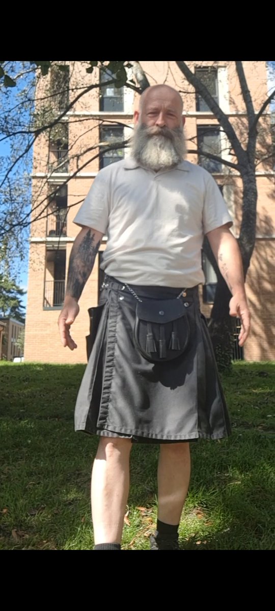 weejay111's tweet image. Wearing my kilt to work. 
#kilts #truescot #clothesoptional