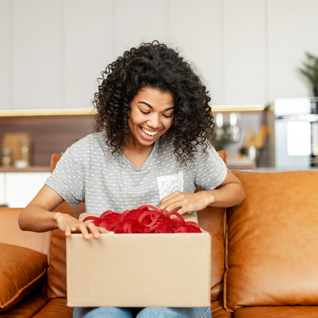 Who says eco-friendly can't be fun? 🌀 Meet SpiroPack, the innovative spiral tissue paper void-fill that's shaking up the packaging game! Say goodbye to dusty crinkle paper and hello to a mess-free unboxing experience!
seaman.eco/tw-spiropack

#SeamanPaper #SpiroPack