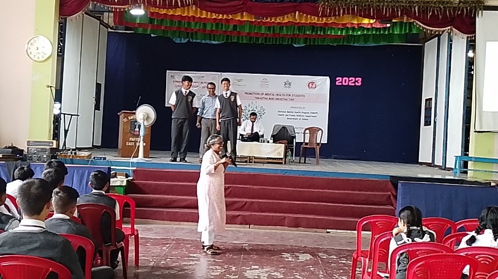 ROCF__'s tweet photo. 📢 Promoting Mental Health Awareness at St Xavier's School! 🌈

We are excited to share that the Ripples of Change Foundation (ROCF), in collaboration with the National Mental Health Programme (NMHP), Department of Health &amp; Family Welfare, Sikkim, organized a highly impactful https://t.co/qqZvDv0hG6