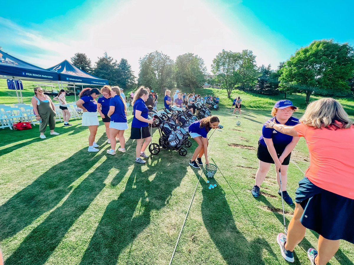 Thank you <a href="/PGAREACHNeb/">PGA REACH Nebraska</a>, <a href="/acaseofthegolf1/">Monday Q Info</a>, <a href="/S_Gutschewski/">Scott Gutschewski</a> and <a href="/vincentpwelch/">Patrick Welch</a> for the amazing experience last night!  So many great tips and lessons were shared last night!  Receiving this equipment means so much to our team and we can’t wait to start using it!