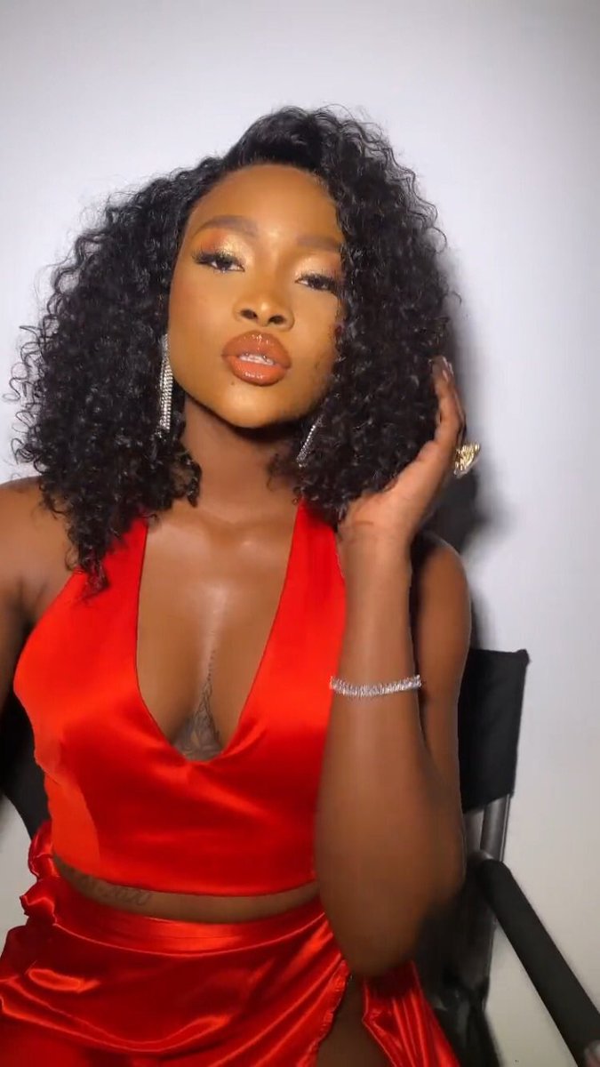 dulegba1's tweet photo. Aunties are crying In the dairy room but upon all ilebaye is going through she stayed strong and didn’t cry like a babe she is ☺️❤️. I Stan and Pakistan GenZ baddie 

Vote ilebaye 
Vote ilebaye 
#BBNaija    
#BBNaijaAllStars https://t.co/2ls90XZGc8