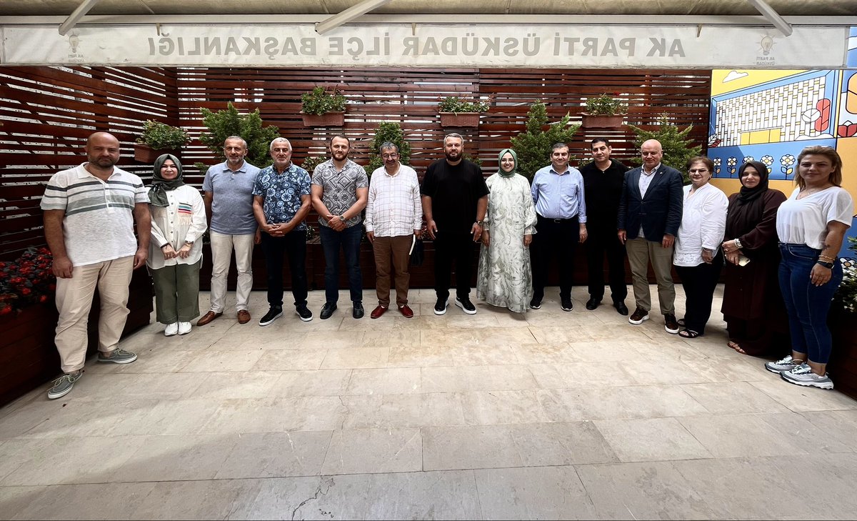 demir_erdem's tweet photo. Kıymetli Hocamız Hayati İnanç’a nazik ziyareti için teşekkür ediyorum.

@osmannnurika https://t.co/TM4uXMC3xc