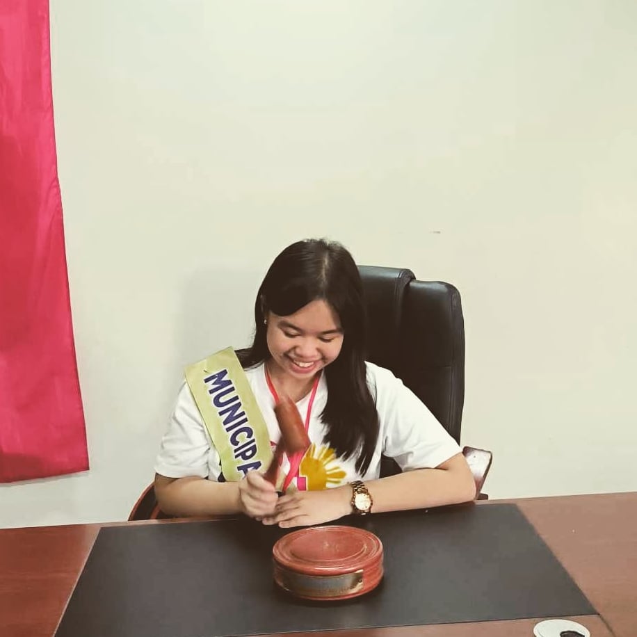 sophystudies_'s tweet photo. hi #studytwt ! your konsehala sophia is back ?? 😋😋 https://t.co/GnYyxkxCmD