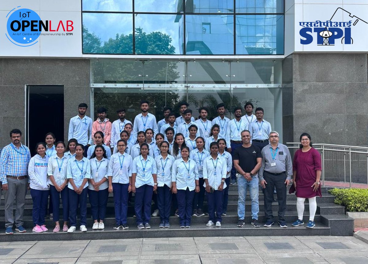 STPI_IoTOpenLab's tweet photo. Students from Shridevi Institute of Engineering &amp; Technology, Tumakuru, Dept of E&amp;C, visited @STPI_IoTOpenLab for an industrial visit on 9th August 23. Students were briefed on the internship model introduced for students &amp; its offerings. @arvindtw @STPIBengaluru @Shail2108 https://t.co/oPNaxzN9hn