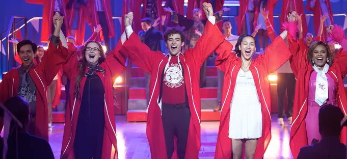tracklist's tweet photo. A 4ª e última temporada de “High School Musical: The Musical: The Series” já está disponível no catálogo do Disney+. 🎓 https://t.co/LPhwI4TfCr