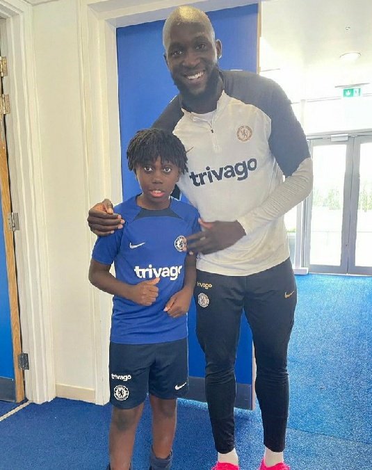 Talking254's tweet photo. 🚨Romelu Lukaku back at Cobham
#cfc https://t.co/H0E2t4C3bN