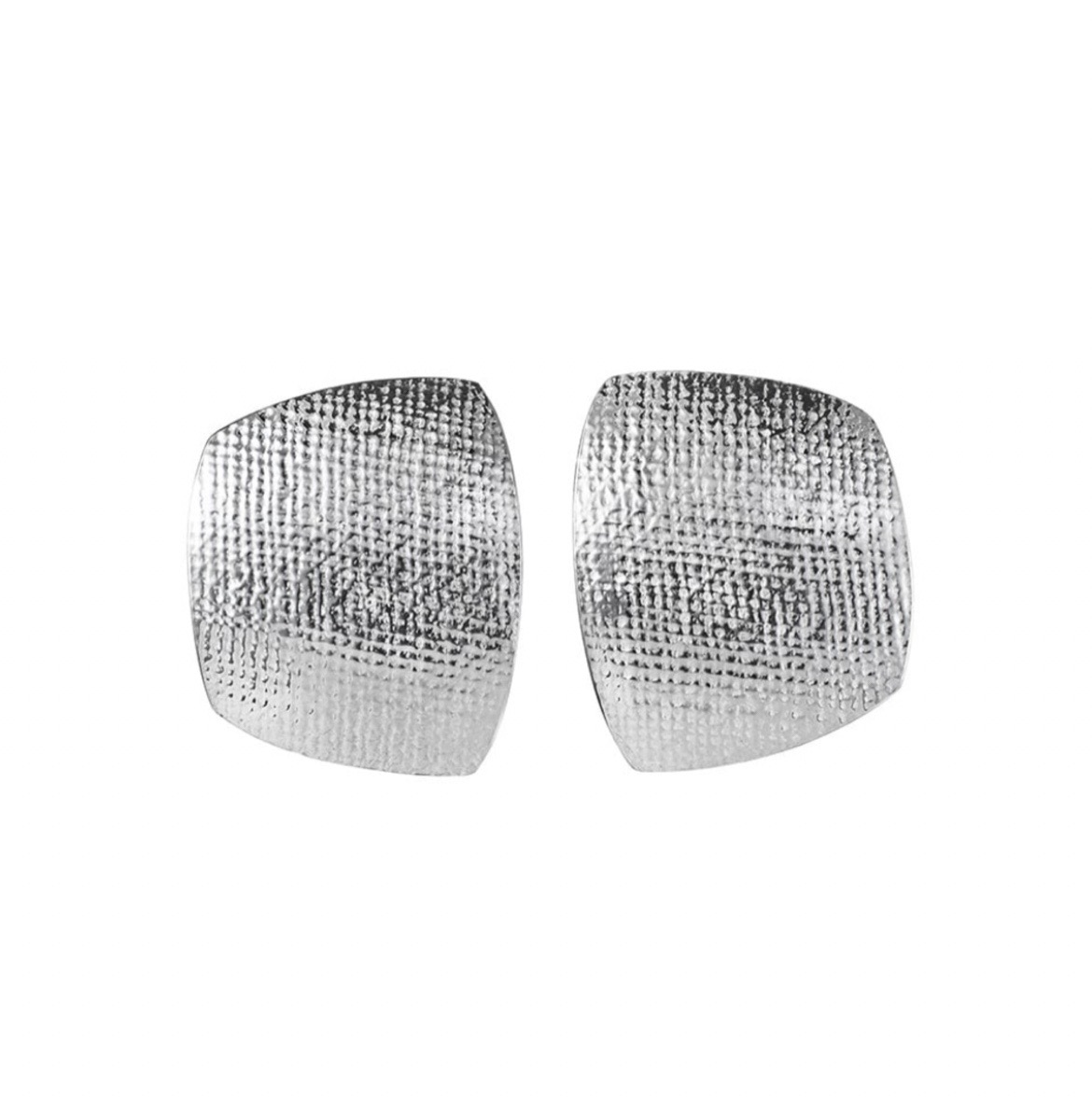kuka_me's tweet photo. A summer staple :
WOVEN Large Square Earrings
Clip on and for pierced

A soft, rounded square of silver imprinted with a shimmering linen texture.  The perfect classic earring whether you are at work or play.

#jewellery #jewellerydesign #silverjewelry https://t.co/L2cimRMgKi