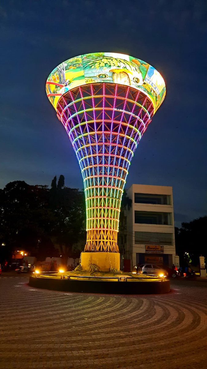 alayamonline's tweet photo. Media Tree ( Fountain light Tower) - RaceCourse,Coimbatore.

#CoimbatoreSmartcity #Smartcity #RaceCourse https://t.co/WJjkTtqweY