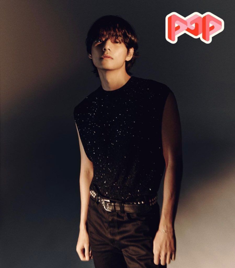 WORLDMUSICAWARD's tweet image. #V channels #AdamAnt in hawt cover for #PopMagazine, rocking #Celine! 👊📸🌟📰✨🔥👑💜
📸Hong Jang Hyun
#V_Layover 
#CelineBoyV 
#BTS