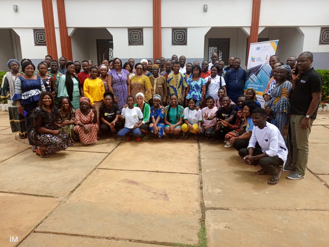 Au nom de <a href="/RejeveB/">REJEVE-Bénin</a> j'ai participé le le 04/08/2023 au renforcement de capacités sur les instruments et mécanismes d’aide juridique, d’assistance judiciaire, les mécanismes de référencement et les conseils juridique en matière de VBG par l’Association des Femmes Avocates du Bénin.