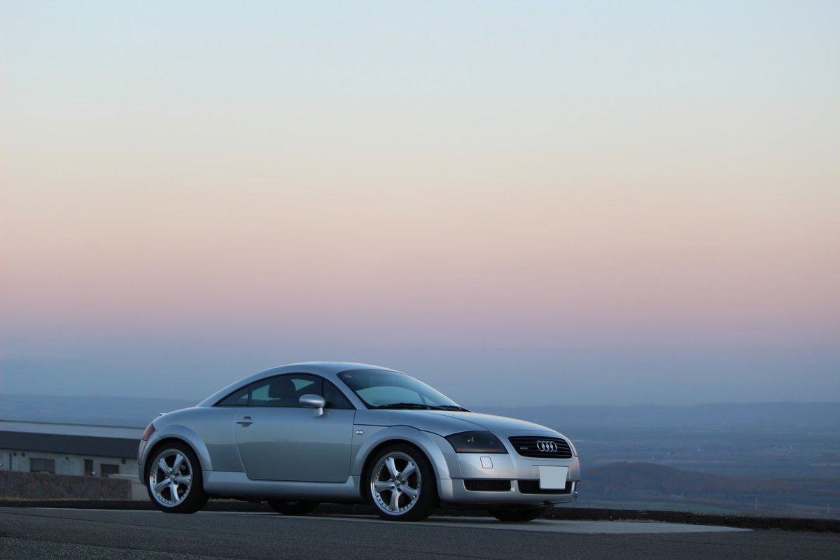 twingo_cda's tweet photo. シンプルでよい
#愛車の斜め前で魅せろ
#AudiTT #TT8N
#ナイタイ高原牧場 https://t.co/sZdBR4fU9L