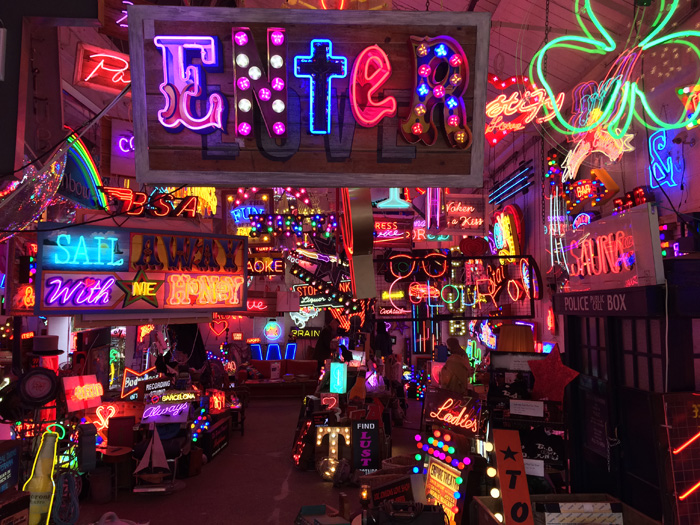 We've got the team from <a href="/GodsOwnJunkyard/">Chris Bracey</a> on the radio at 1:30 E17 crew 

hoxtonradio.com