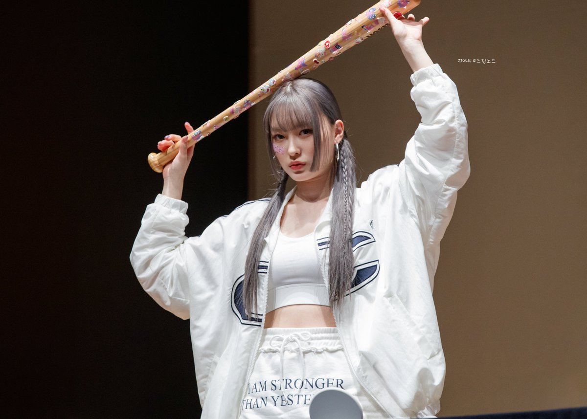 hashtag_DN's tweet photo. #HappyLaraDay 🎂🎉
230416 @iMe_Dreamnote
#드림노트 #DreamNote #라라 #Lara https://t.co/bvFBtrXneC