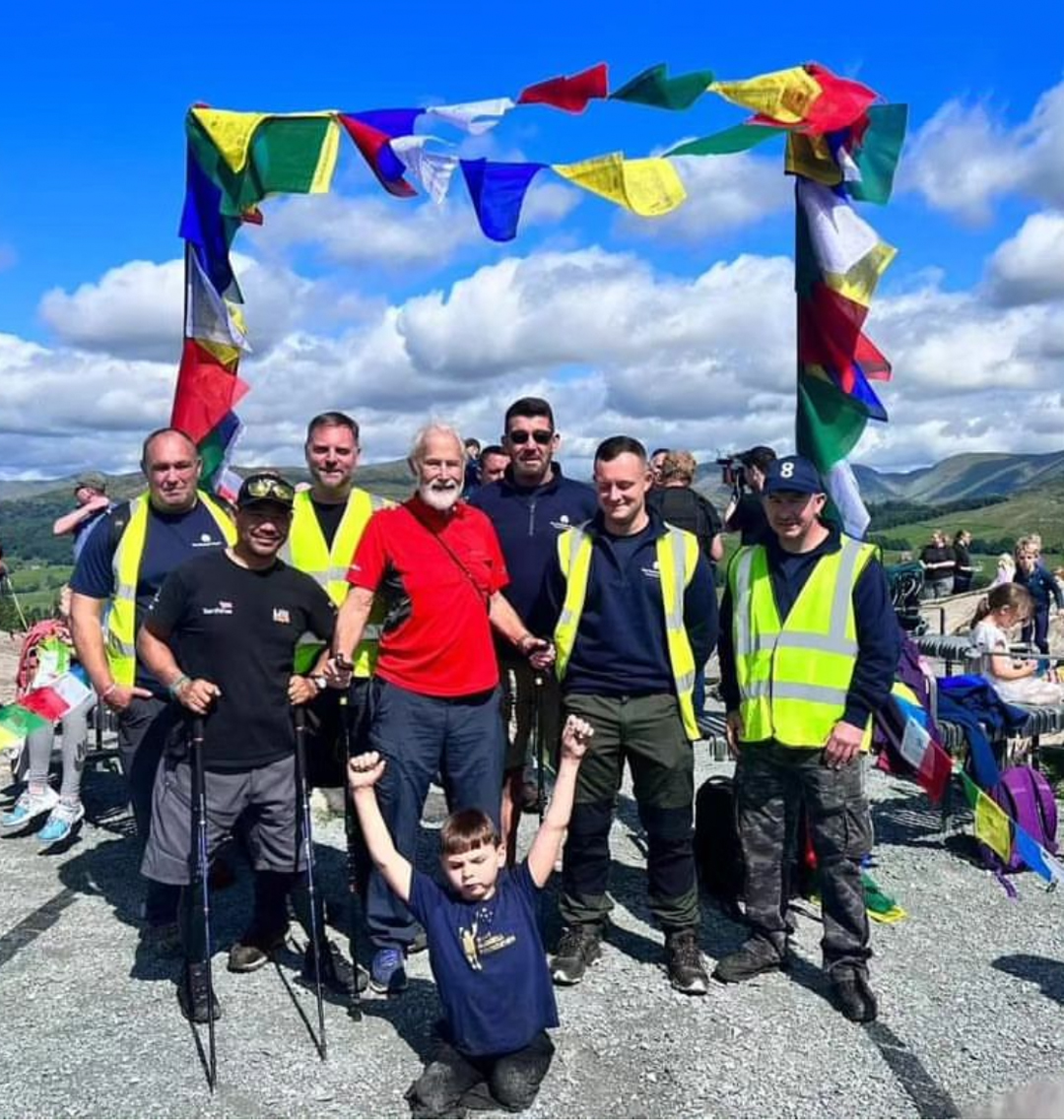 KentdaleLR's tweet image. We are overjoyed to announce that he&apos;s done it! 🙌

Tony has achieved an incredible feat, showcasing his unwavering strength, and determination.
Read more and Donate to Tony&apos;s challenge - tinyurl.com/yhpxvpf2

📸 Credit - @tonyhudgell.bear 

#gotonygo #summitsupfortony