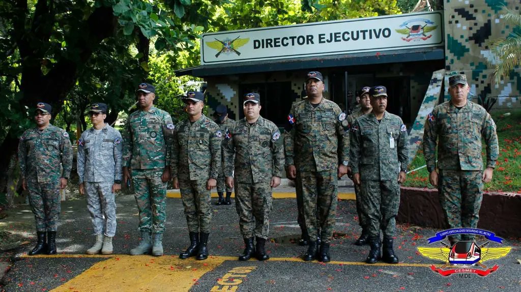cesmetrd's tweet photo. CESMET recibe donación de útiles escolares📚

Con el objetivo de contribuir al bienestar del soldado y su familia, el #CESMETRD, a través de la colaboración de la Cooperativa de Ahorros, Créditos y Servicios Múltiples de los Integrantes de las Fuerzas Armadas (@coopinfard). https://t.co/oNO8vN2aSF