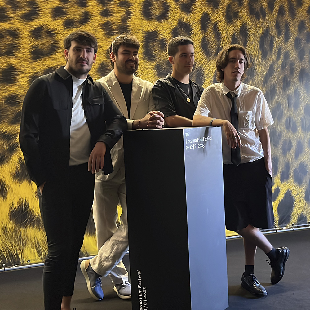 NavFilm's tweet photo. 📽️ El equipo de NEGU HURBILAK en la presentación de la película hoy en @FilmFestLocarno
Filmada íntegramente en la localidad navarra de Zubieta, la producción ha contado con la asistencia de @NavarraFilm 
@cultura_na @Clavna1 #neguhurbilak https://t.co/4YbR6lt56J