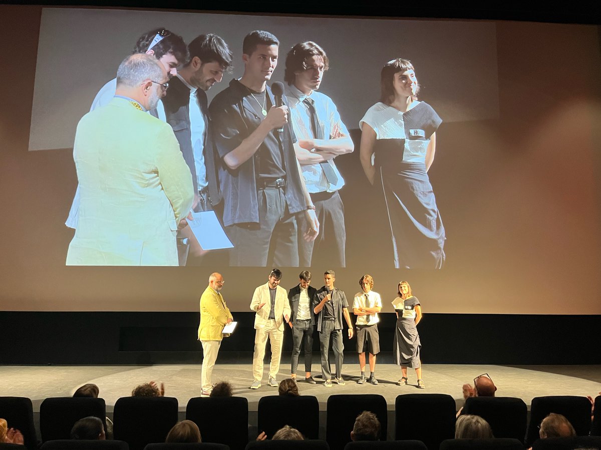 NavFilm's tweet photo. 📽️ El equipo de NEGU HURBILAK en la presentación de la película hoy en @FilmFestLocarno
Filmada íntegramente en la localidad navarra de Zubieta, la producción ha contado con la asistencia de @NavarraFilm 
@cultura_na @Clavna1 #neguhurbilak https://t.co/4YbR6lt56J