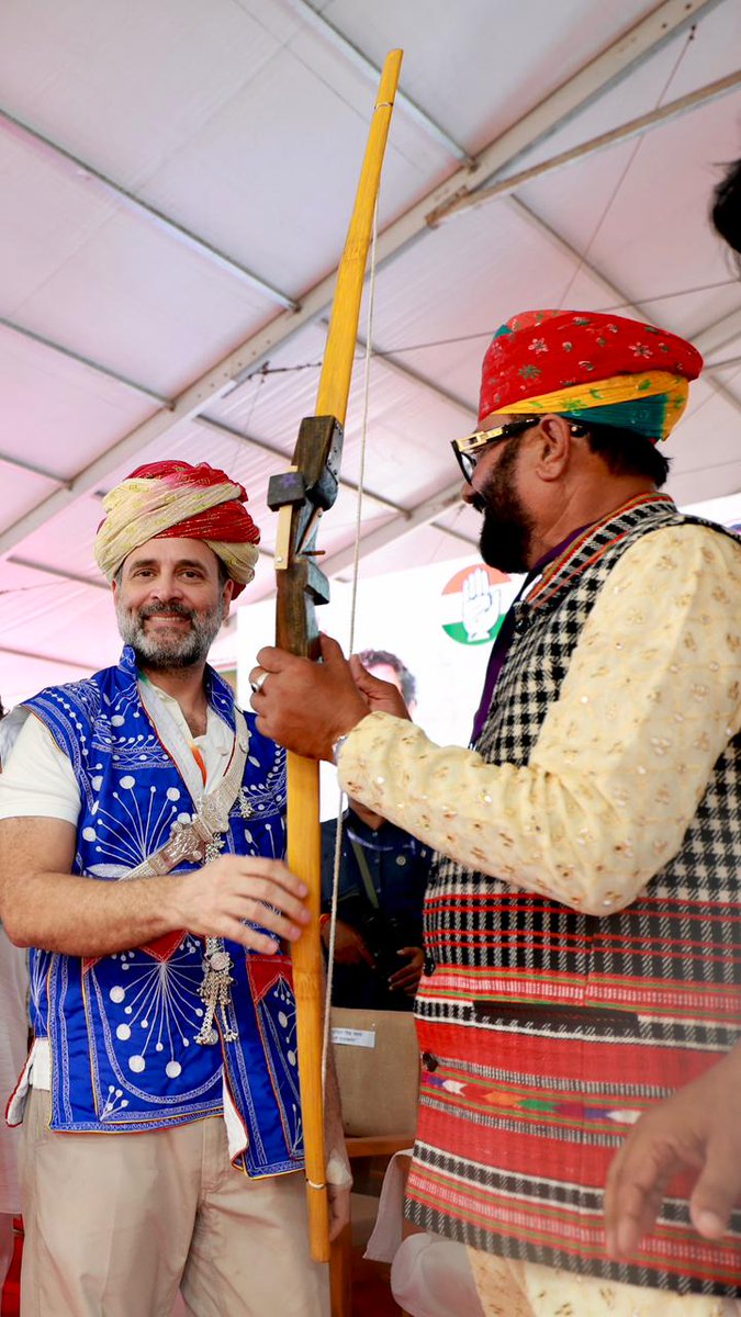 AapnoMarwar1's tweet photo. आज 'आदिवासी दिवस' पर राजस्थान के मानगढ़ धाम पहुंचे जननायक श्री @RahulGandhi जी

आदिवासियों के अधिकारों की सुरक्षा और सम्मान ही कांग्रेस की पहचान रही है। https://t.co/LCRXkq0945