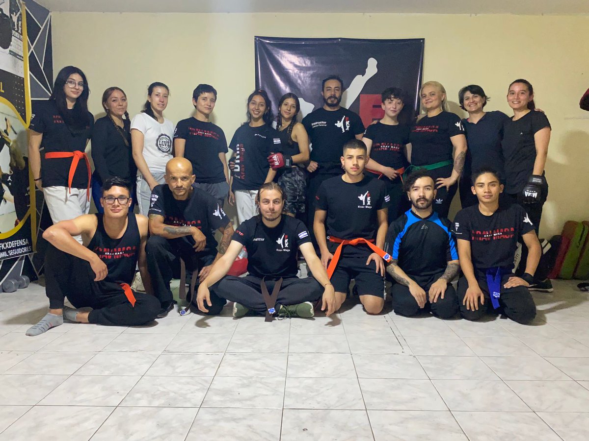 davidvisection's tweet photo. Han sido días movidos de compartir con el amorcito, fiesta, entrenar, jugar videojuegos de nuevo y estrenar patines https://t.co/X3Kym9yS4o