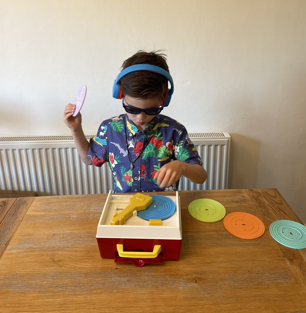 6 year old son was asked to dress up as his favourite musician. Most others went for Freddie Mercury or ABBA. He chose to go as <a href="/FatboySlim/">Fatboy Slim</a> 

#ProudParent