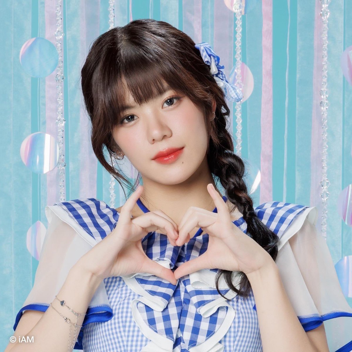 weefond_thfc09's tweet photo. 💙🤍 ฟ้าขาวที่คุ้นเคย 

#WeeBNK48 #fondbnk48
      #GinghamCheckTH https://t.co/yKQk3rTatZ