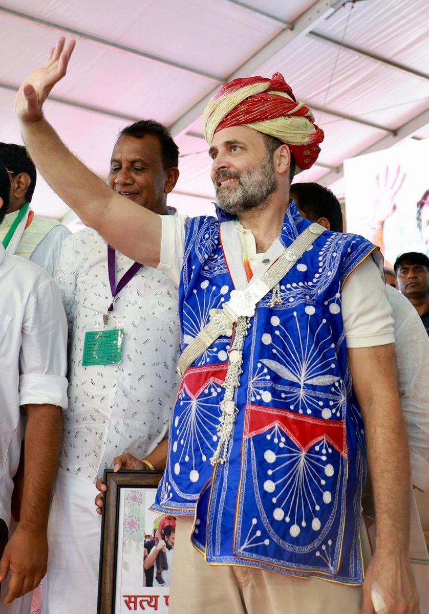 DYC_Barmer's tweet photo. आज 'आदिवासी दिवस' पर राजस्थान के मानगढ़ धाम पहुंचे जननायक श्री @RahulGandhi जी

आदिवासियों के अधिकारों की सुरक्षा और सम्मान ही कांग्रेस की पहचान रही है। https://t.co/d7aGvKeWNU