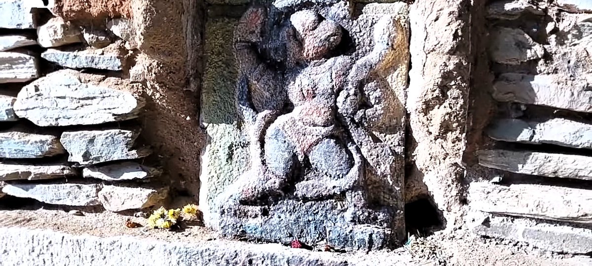 KNayakas's tweet photo. ಹಾಗಲವಾಡಿ ರಾಜ್ಯ -

ಬೇಡ ನಾಯಕ ಕುಲದ ಗೌಲರ್ ಗೋತ್ರದ ಯೆರಿ ಮಾದನಾಯಕರು ಅಮರ ನಾಯಕರಾಗಿದ್ದು ಹಾಗಲವಾಡಿ ಸಂಸ್ಥಾನ ಸ್ಥಾಪನೆ ಮಾಡುತ್ತಾರೆ ಇವ್ರ ಮಗ ಚಿಕ್ಕ ನಾಯಕರ ಹೆಸರಲ್ಲೇ ಪ್ರಸ್ತುತ ಚಿಕ್ಕನಾಯಕನಹಳ್ಳಿ ನಾಮಕರಣ ಗೊಂಡಿದ್ದು 

ಗುಬ್ಬಿ,ಚಿಕ್ಕನಾಯಕನಹಳ್ಳಿ,ತಿಪಟೂರ್,ತುರುವೇಕೆರೆ ಹಾಗೇ ತುಮಕೂರಿನ  ಕೆಲ ಭಾಗಗಳನ್ನು ಒಳಗೊಂಡಿತ್ತು ಈ ಸಂಸ್ಥಾನ https://t.co/ep6qkNQyxY
