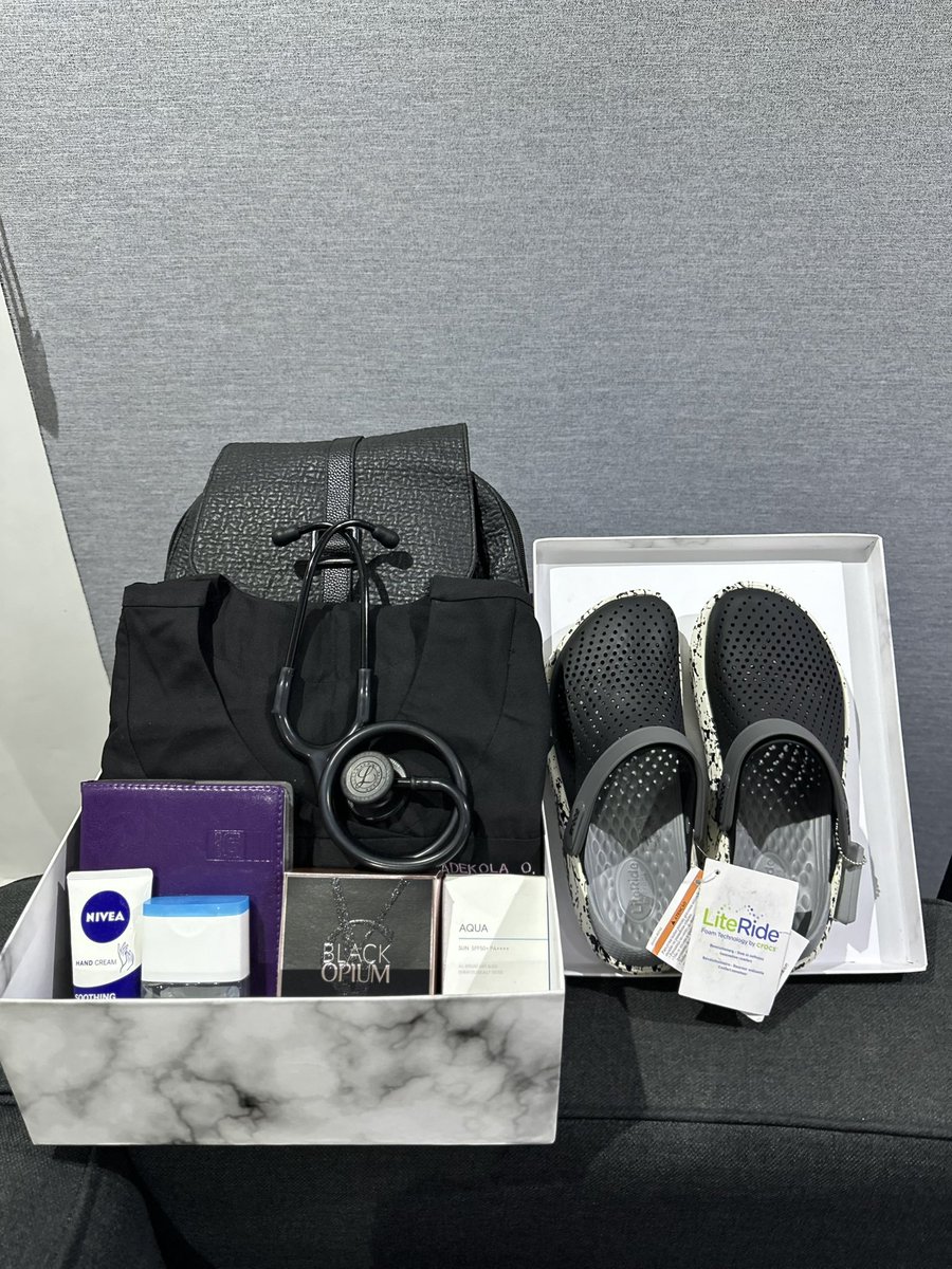 TheDahliaCo's tweet photo. Induction Gift Box 💥👨🏾‍⚕️👩🏾‍⚕️ https://t.co/14EsuaGHwj