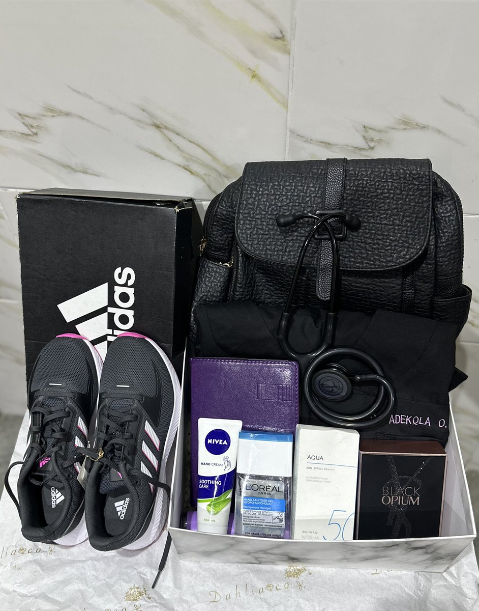 TheDahliaCo's tweet photo. Induction Gift Box 💥👨🏾‍⚕️👩🏾‍⚕️ https://t.co/14EsuaGHwj