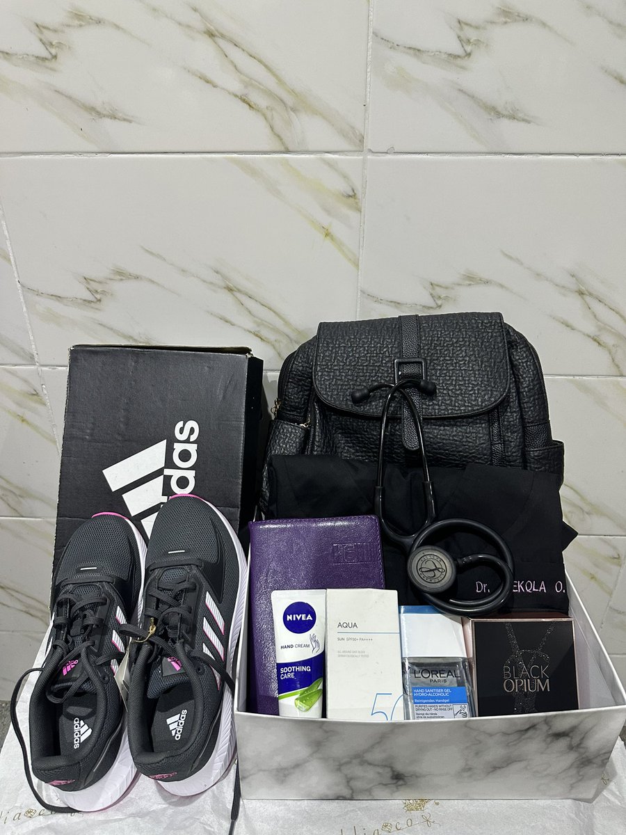 TheDahliaCo's tweet photo. Induction Gift Box 💥👨🏾‍⚕️👩🏾‍⚕️ https://t.co/14EsuaGHwj