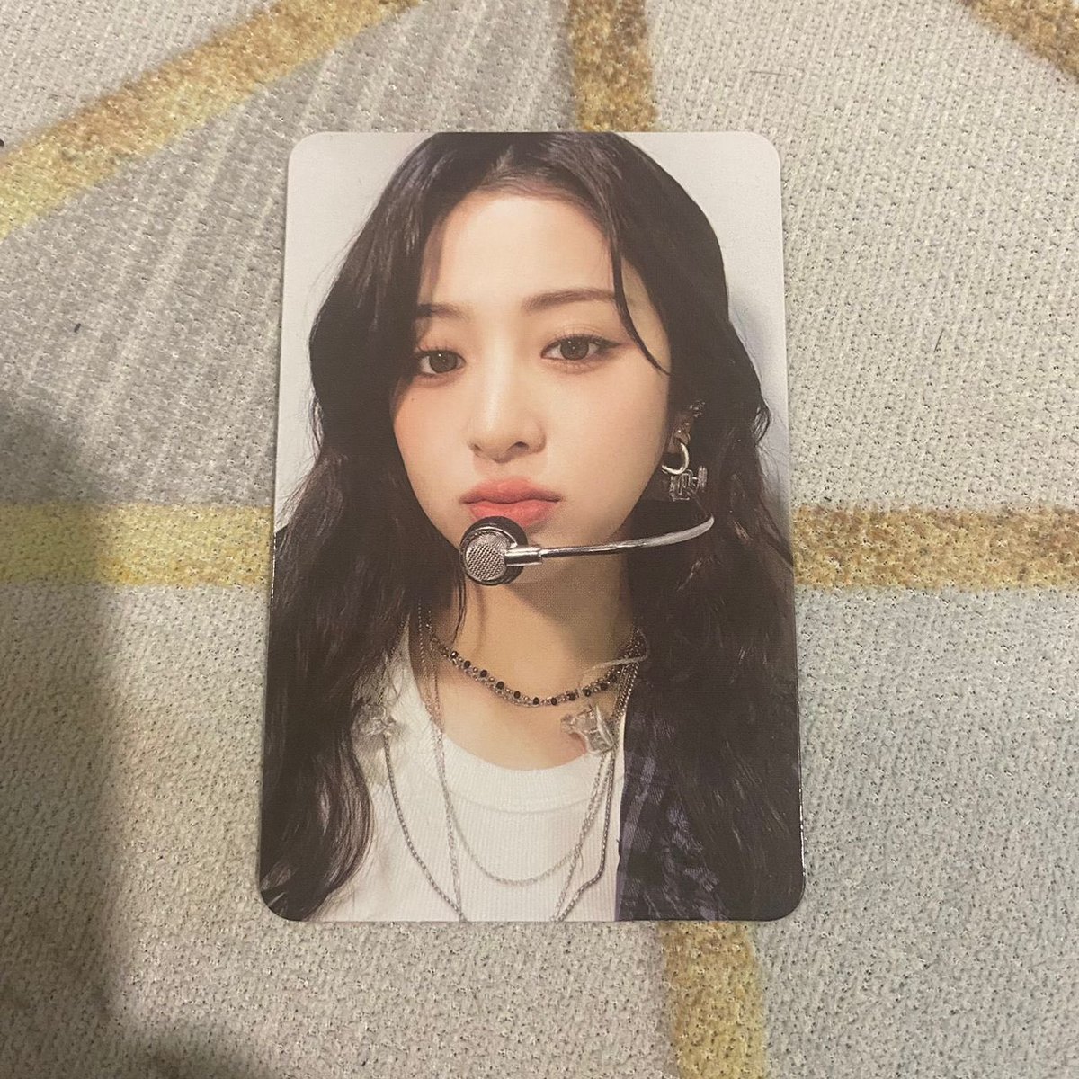 ncitjaes's tweet photo. wts #pasarlesserafim

— yunjin kpopmerch fansign pc
— not on hand but its already on seller’s side! will ask seller to post directly to you 🤗
— bought it for rm75, but i’m open for negotiation as i just want to let go of my slot asap ◡̈︎ 

help rt pls thank you 🙏🏻 https://t.co/8aBQ3rrKhs