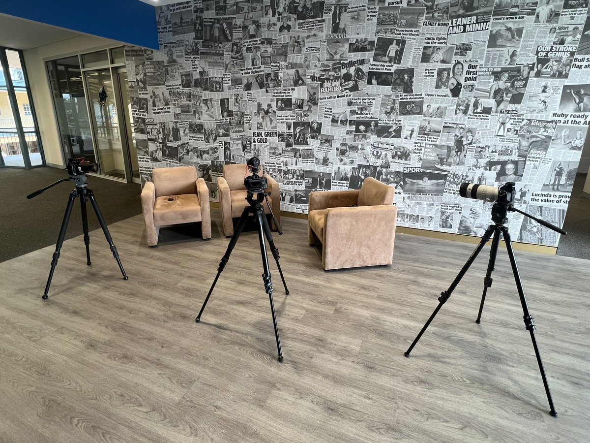 PezzaVFX's tweet image. 3 camera shoot with a sunset afterwards 🎥