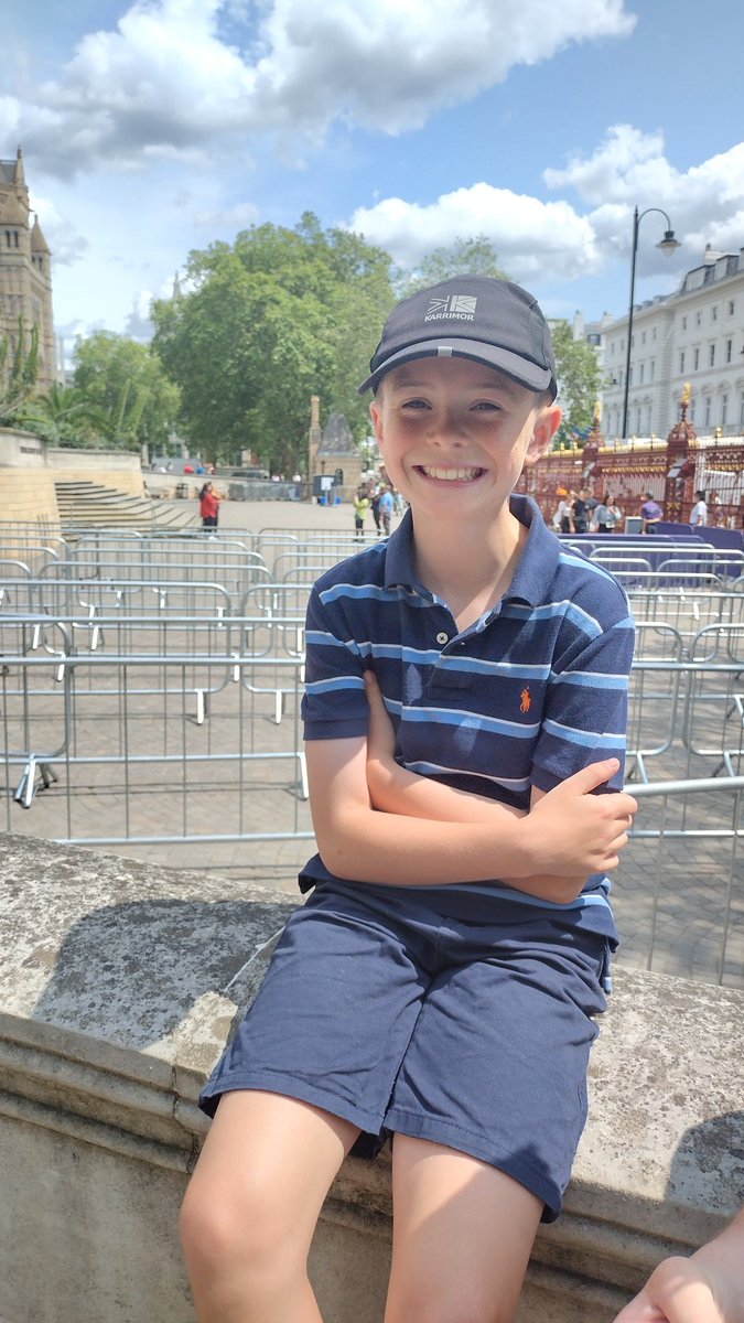 nuttchristopher's tweet image. This is Dylan @ThreeUK want to experiment on him by making him sleep directly under a new 5g mast and see if over the next 20 years he develops any health issues. Annadale avenue is residential, move the 19m mast to a commercial area! @belfastcc @StephenNolan @BBCNewsNI