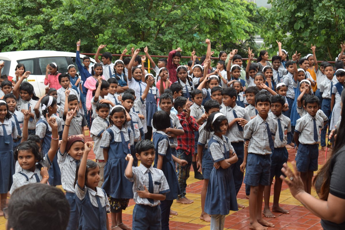 YASH_Tech's tweet photo. Empowering through education! #BASTA2023, YASH Foundation's annual event, gifted 800+ students with educational kits. Grateful to the volunteers and sponsors for making it happen.  #YASHFoundation #CSRatYASH https://t.co/BmFQKVKKiX