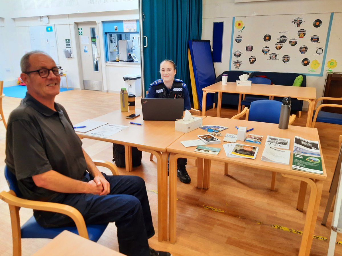 TVP_Bucks's tweet photo. The Buckingham Neighbourhood Policing Team had a productive time connecting with local disability groups in Buckingham and surrounding villages, talking with those running or supporting local groups with, or supporting those with disabilities. 
#C9688 #P6478 #Buckingham https://t.co/HbCNDHj3FG