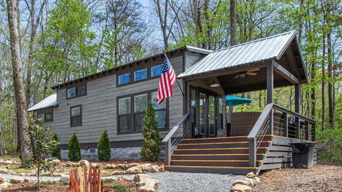 Riverru59977251's tweet photo. Fundraiser by Rebecca Rogers : Dogs Foster and Rescue Tiny Homes Community https://t.co/6bMPSLDfHF https://t.co/cDEVipwuRN