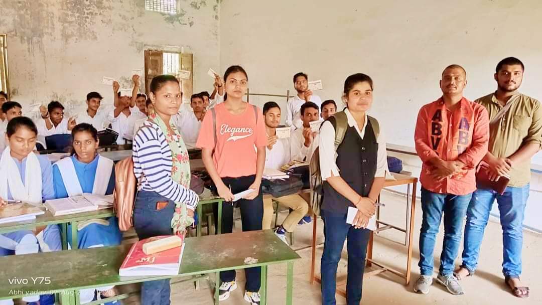 JaunpurABVP's tweet photo. #membershipdrive2023 #अभाविप_जौनपुर 
अखिल भारतीय विद्यार्थी परिषद जौनपुर जिले के कार्यकर्ताओं द्वारा नगर के टीडी इंटर कालेज के छात्रों की सदस्यता की गई।

@ABVPVoice @iGhanshyamShahi https://t.co/njaYd0l8F7