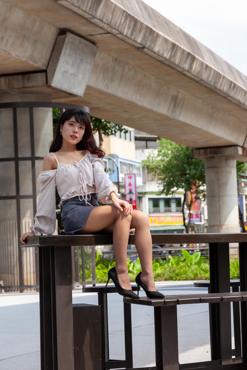 harrylove2003's tweet photo. 張張 花博公園外拍-1
#外拍 #絲襪 #正妹 #stockings #photographer  #美腿  #丝袜诱惑 #誘惑 https://t.co/JTS57S5UG1