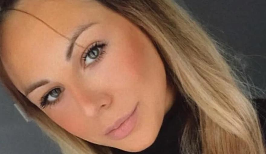 221radio's tweet photo. #ElDespertador⏰| Caso de María Clara Urdangaray👇

📞Facundo Urdangaray, padre de la víctima: 

👉"Nos dieron una nota de mucho aliento y paz de que el cuerpo de nuestra hija va a estar acá"

👉"Hay un costo importante para traer el cuerpo, se habla de entre 4 mil y 8 mil euros" https://t.co/AEe8iNjIcV
