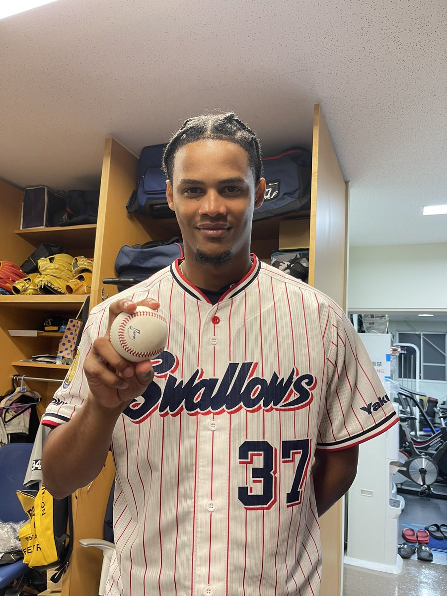 taguchi90's tweet photo. すわほー⚾️
エルビンnice勝利　しかもイケメン
これからも頼むよ
北村nice初安打初アーチ　
ホセを脅かせ！！ここからスタートよ
優大さんniceドヤ　3割あるらしいやん
ムネもムーさんもnice打点

明日も行くぞ〜

#エルビン
#ロドリゲス
#北村恵吾
#古賀優大
#村上宗隆
#中村悠平 https://t.co/zidpOM8Oc1