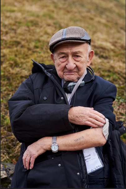 Auschwitz Memorial tweet media