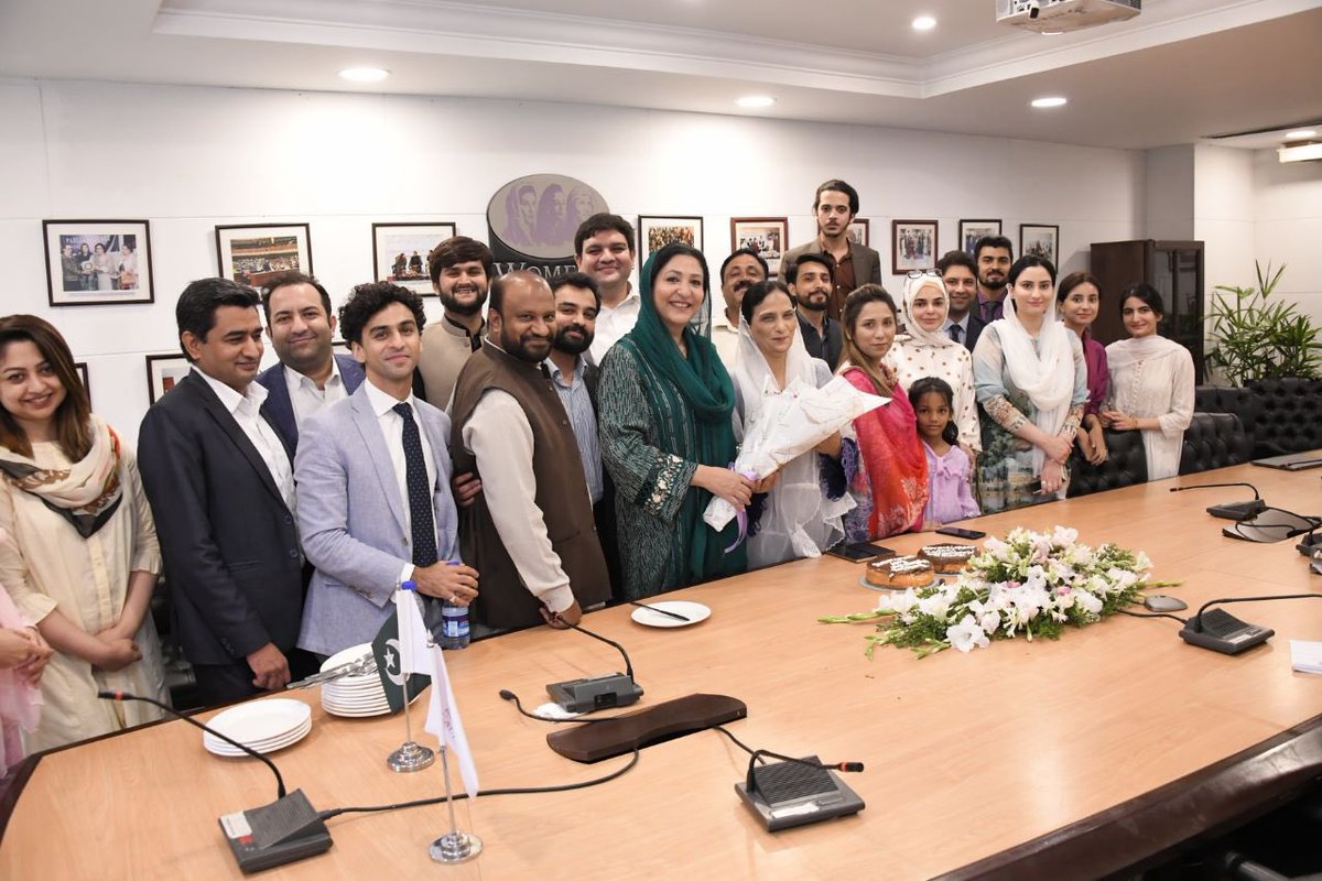wpc_pak's tweet photo. Glimpses from the last meeting of the team of WPC for the year 2022-2023, headed by the Hon’ble Secretary , @ShahidaRehmani and the 
Hon’ble Treasurer, @WajihaQmr . The meeting ended with a vote of thanks to the members &amp; former members of WPC, who served during the year 2022-23 https://t.co/4ZzRpk9QNK