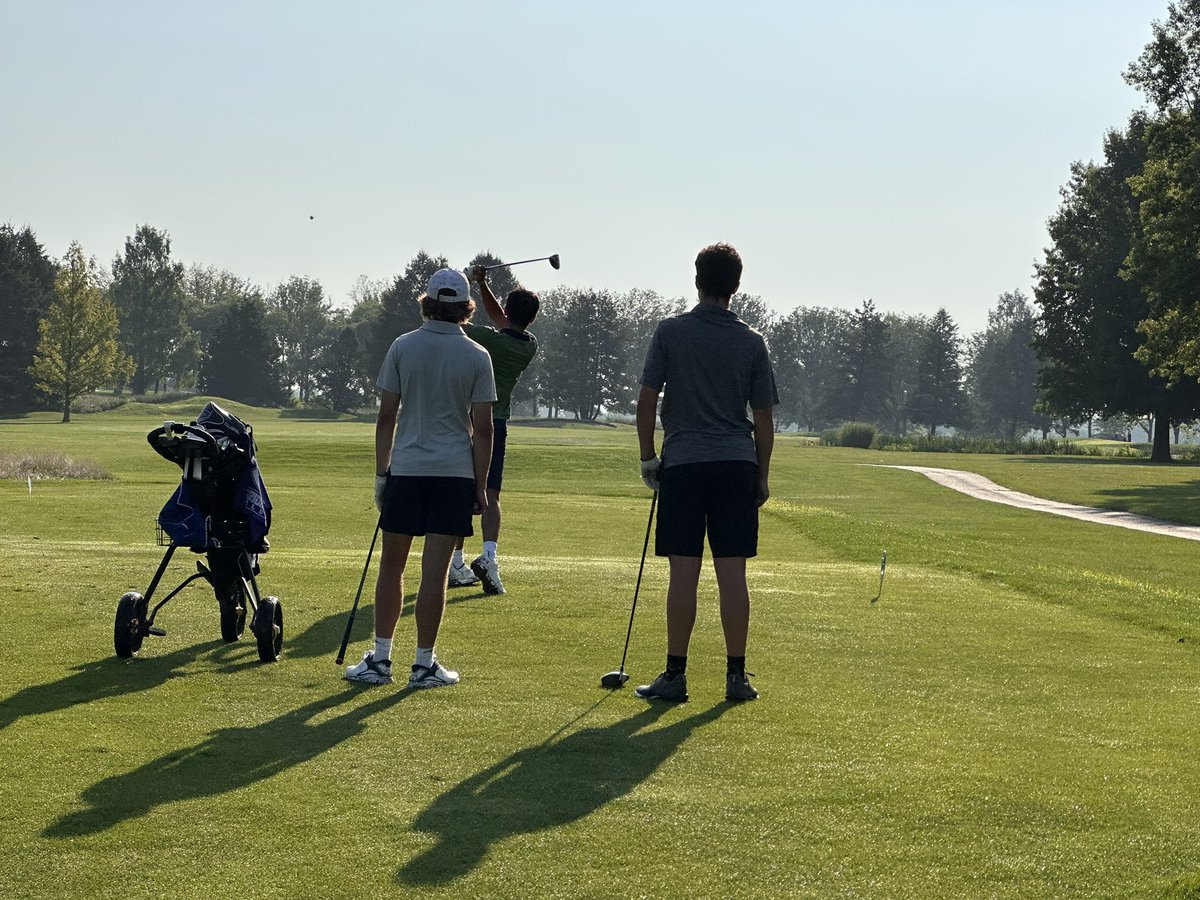 GolfMounts's tweet photo. Beautiful day on the course….Lets Go Mounts!  @GoMounts @GoEHSMounts @EphrataAthletes https://t.co/EQ7UzJbGv2
