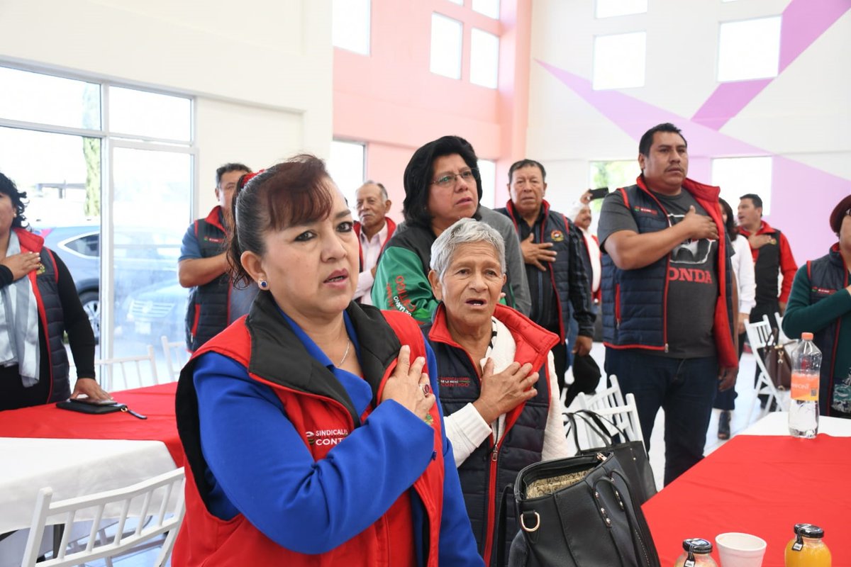 Herminio_CahueC's tweet photo. En #Texcoxo entregamos chalecos sindicales a secciones y delegaciones provenientes de 15 municipios de la zona. Hoy, más de 1800 #suteymistas recibirán esta prenda para fortalecer el sentido de identidad y pertenencia.
#SindicalismoDeLaManoContigo https://t.co/ctnAPBd86g