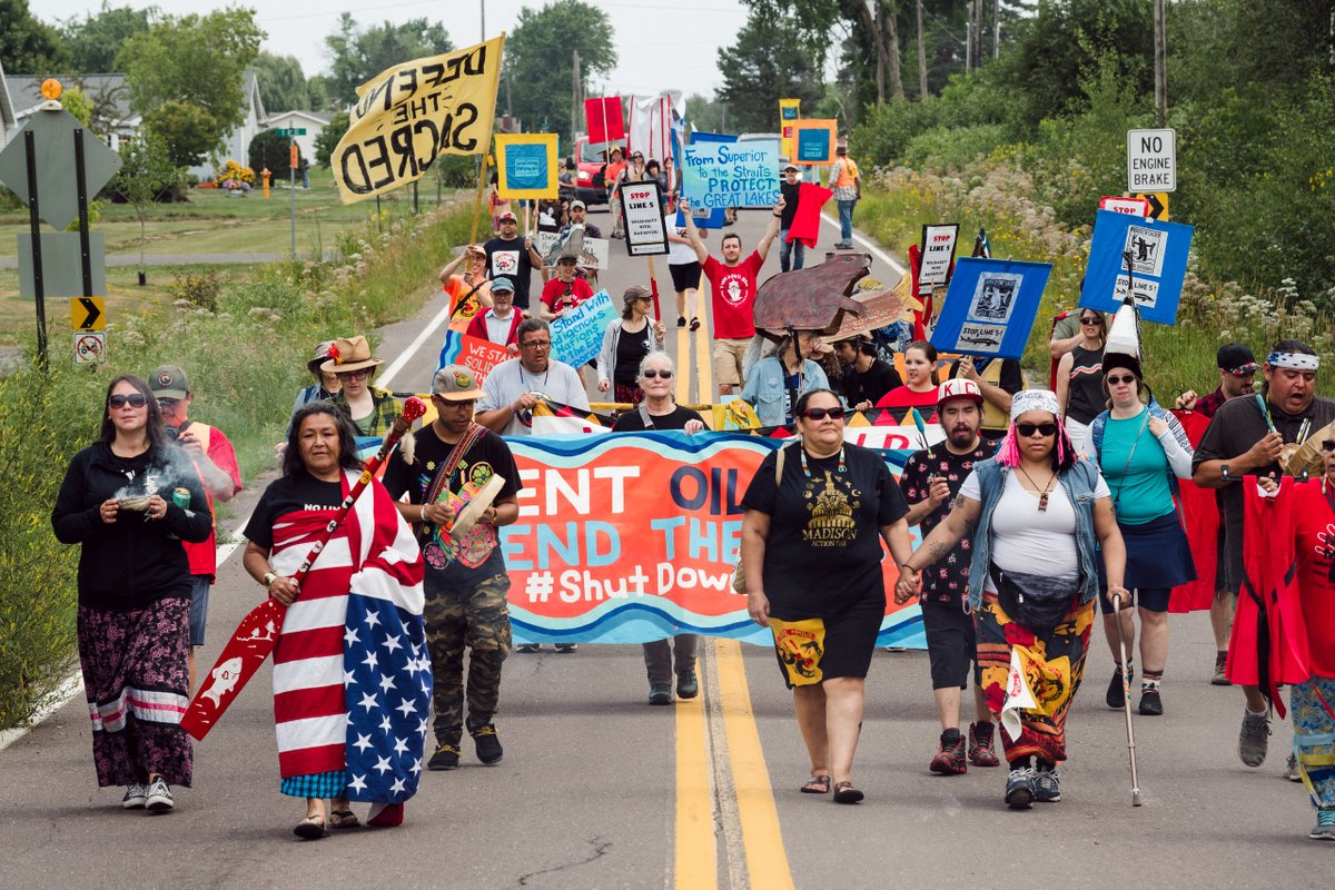 #DefendTheSacred march in Superior at the Enbridge oil terminal ✊ We stand in solidarity with the Bad River Band to #ShutDownLine5. This dangerous 70-year-old pipeline poses an imminent threat to the Medicine River (Mashkiiziibii) and three Great Lakes 📷 John Krumm 8/6/23